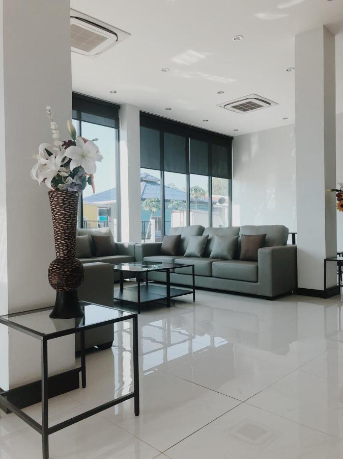 T-Nee Hotel@Udon أودون ثاني المظهر الخارجي الصورة